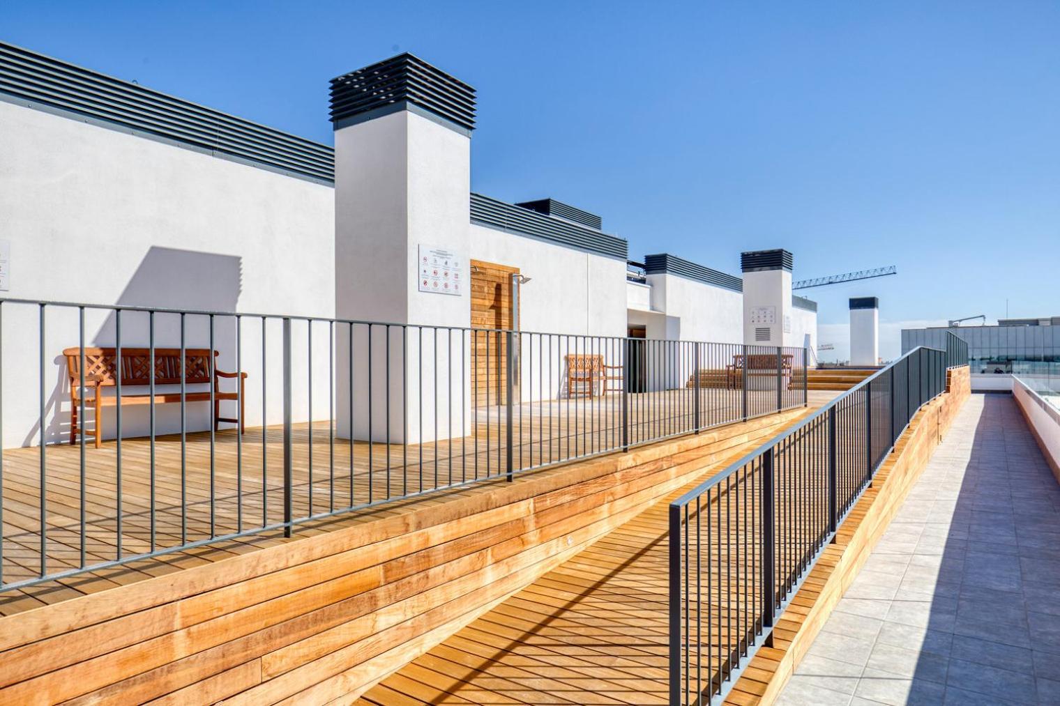 Blueground Poblenou Pool Nr Glories Bcn-37 *