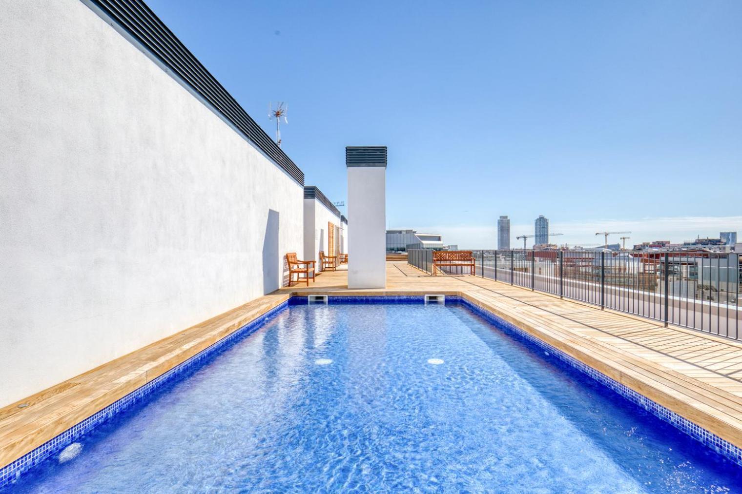 Blueground Poblenou Pool Nr Glories Bcn-37 *